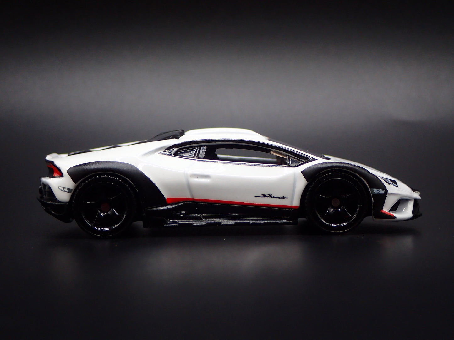 2023-2024 LAMBORGHINI HURACAN STERRATO SUPER CAR 1:64 SCALE DIECAST MODEL CAR