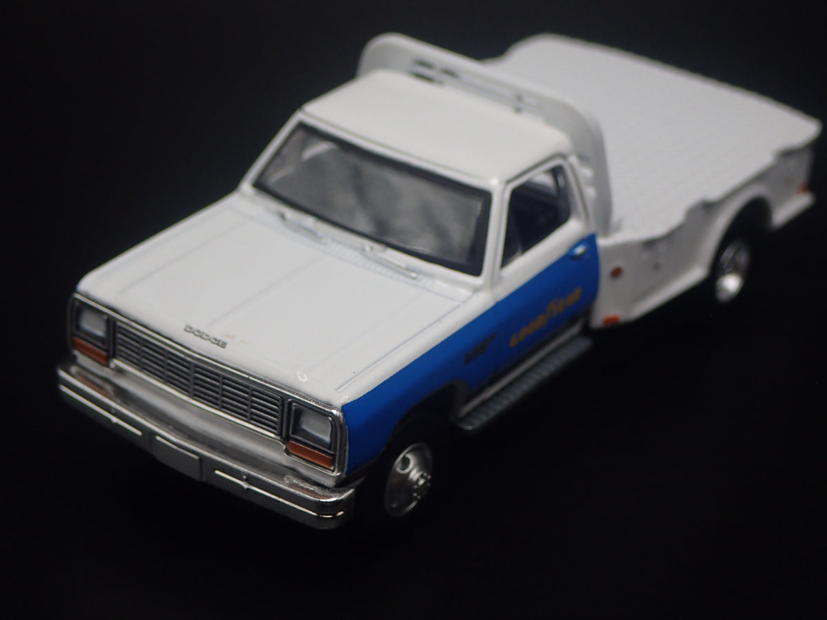 1981 81 DODGE RAM W350 POWER RAM DUALLY FLATBED GOODYEAR 1/64 DIECAST CAR