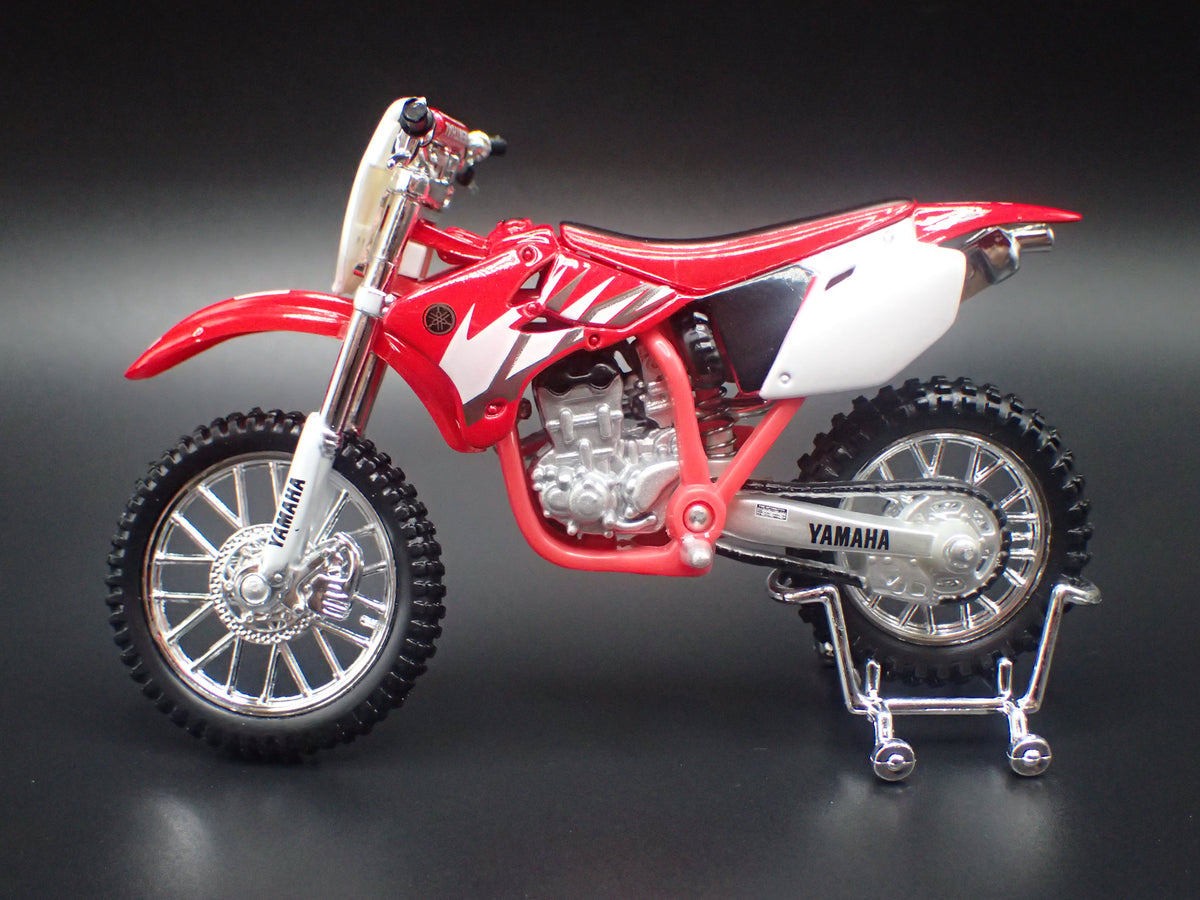 YAMAHA YZ-450F DIRT BIKE MOTORCYCLE RED 1/18 SCALE DIORAMA DIECAST MODEL BIKE