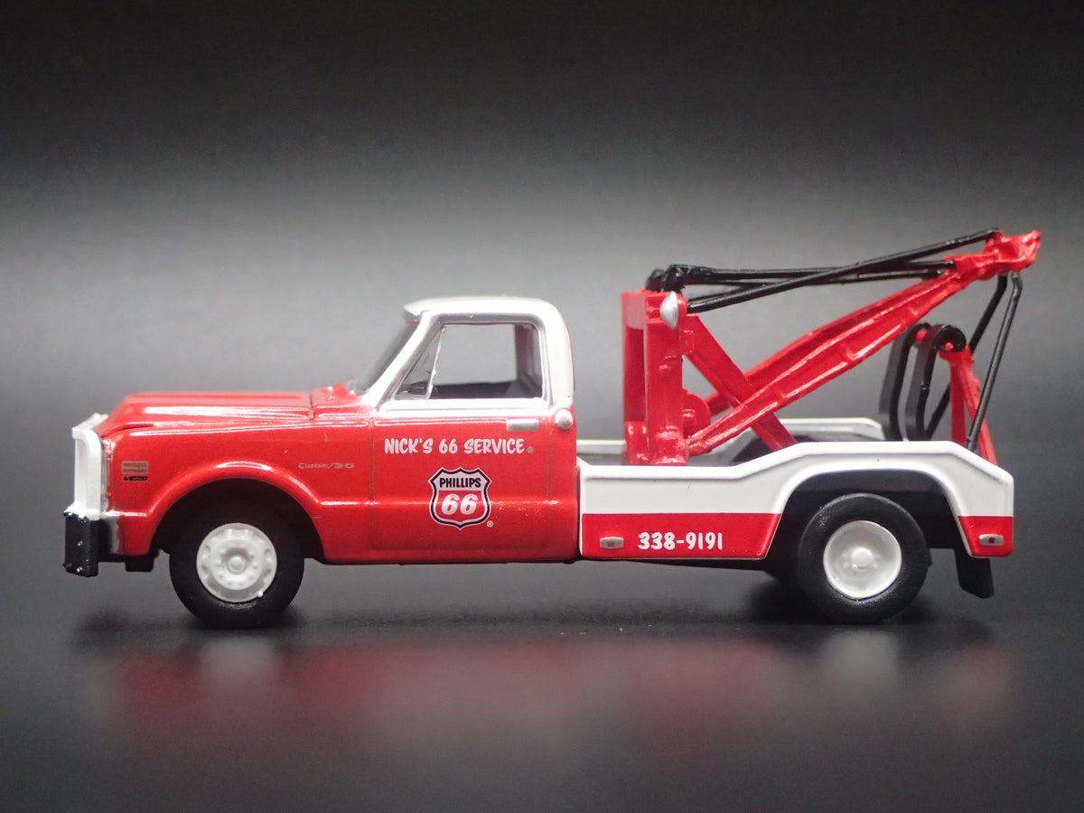 1971 71 CHEVY C30 DUALLY WRECKER TOW TRUCK PHILLIPS 66 1:64 SCALE DIECAST CAR