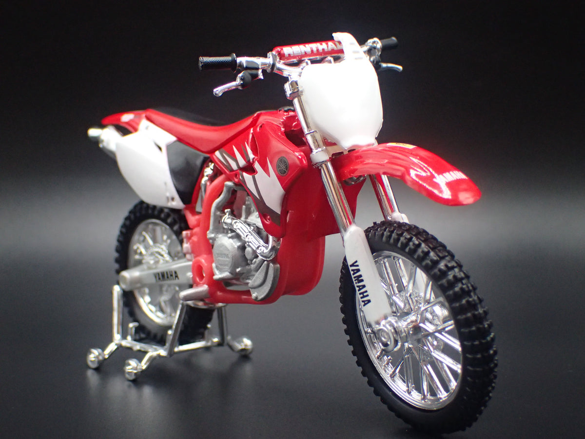YAMAHA YZ-450F DIRT BIKE MOTORCYCLE RED 1/18 SCALE DIORAMA DIECAST MODEL BIKE