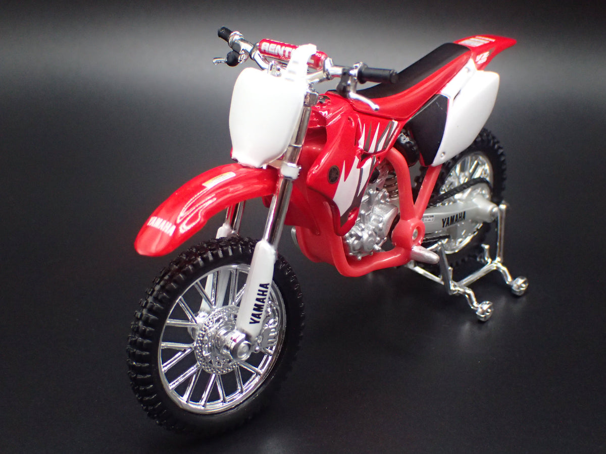 YAMAHA YZ-450F DIRT BIKE MOTORCYCLE RED 1/18 SCALE DIORAMA DIECAST MODEL BIKE