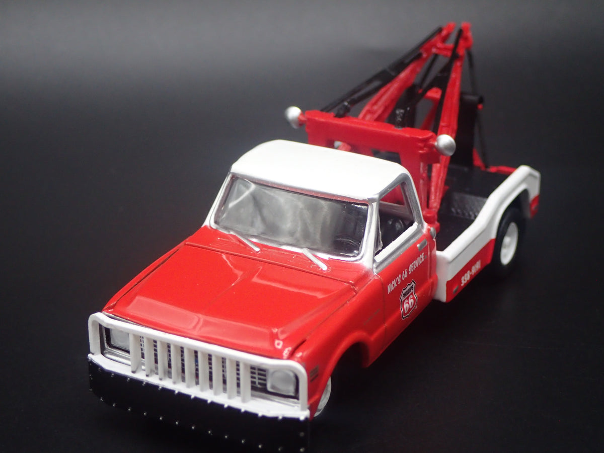 1971 71 CHEVY C30 DUALLY WRECKER TOW TRUCK PHILLIPS 66 1:64 SCALE DIECAST CAR