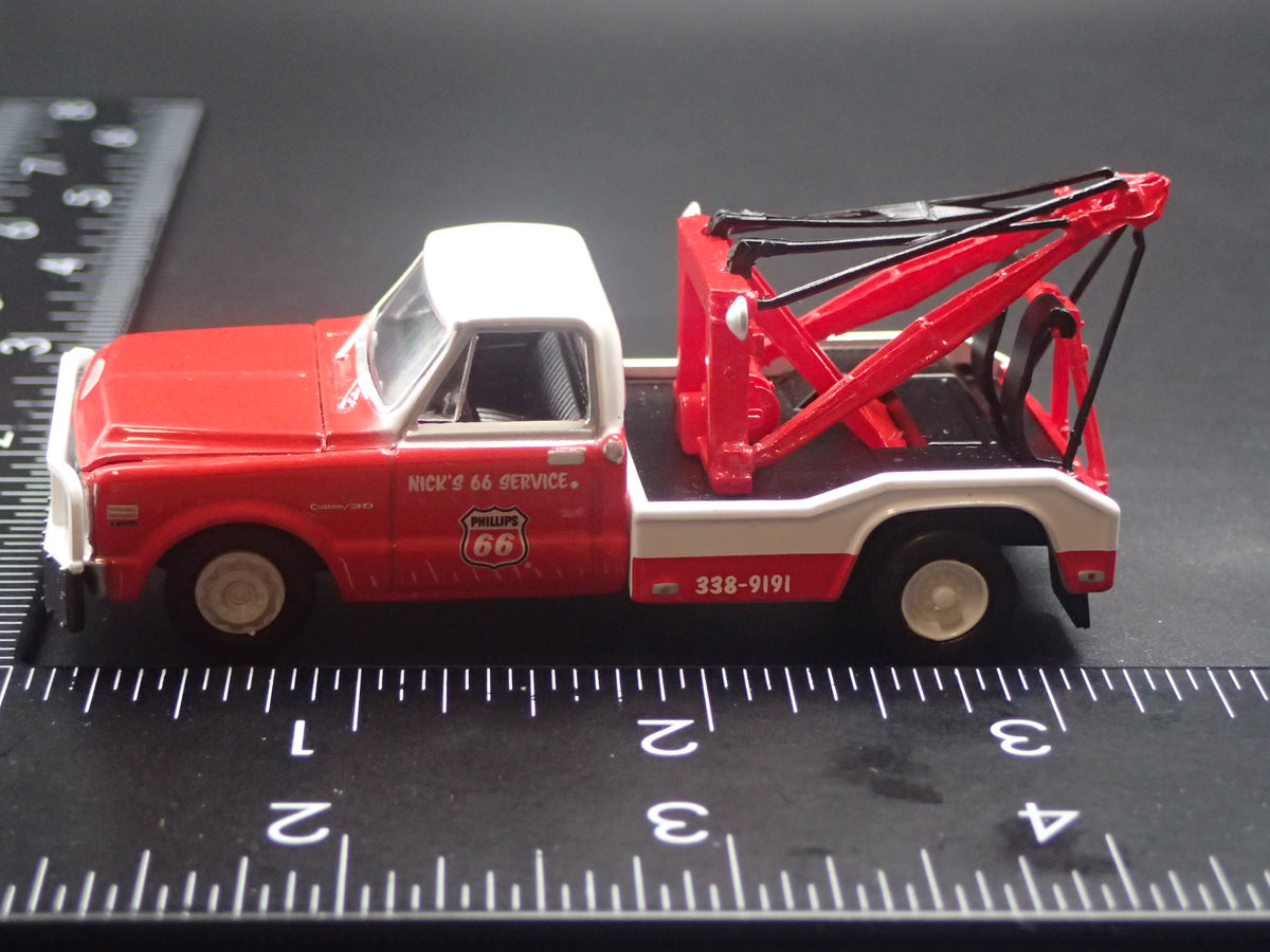 1971 71 CHEVY C30 DUALLY WRECKER TOW TRUCK PHILLIPS 66 1:64 SCALE DIECAST CAR