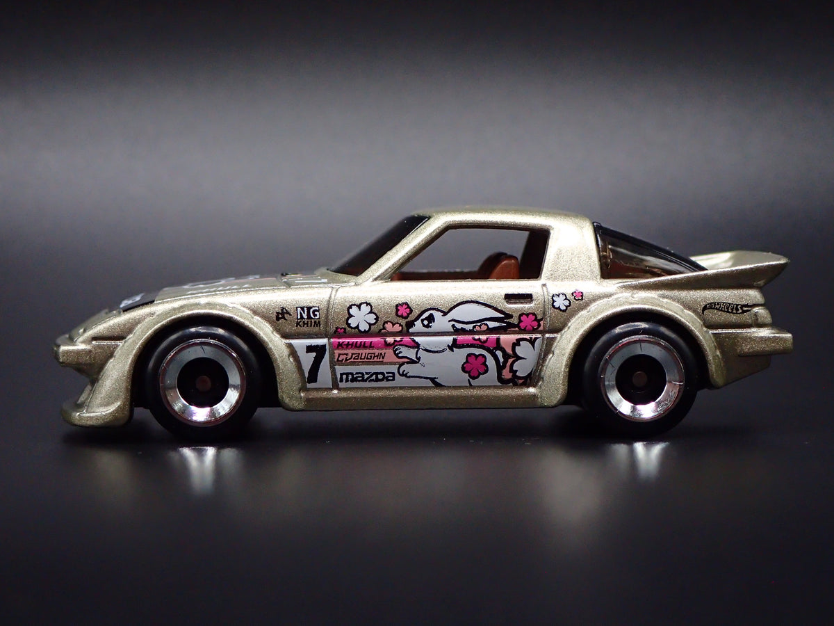1978-1985 MAZDA RX7 JDM SILVER 1:64 SCALE COLLECTIBLE DIORAMA DIECAST MODEL CAR