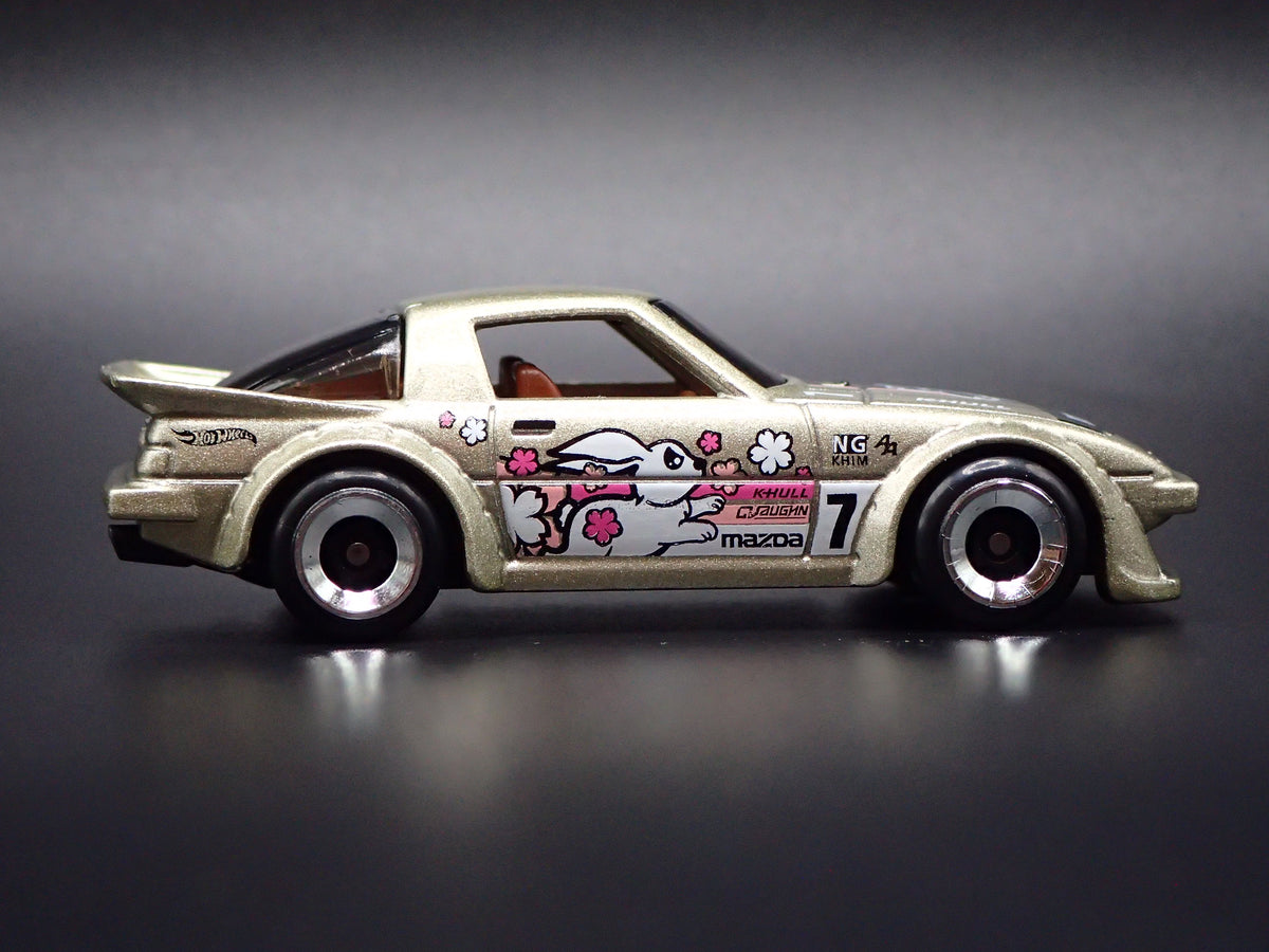 1978-1985 MAZDA RX7 JDM SILVER 1:64 SCALE COLLECTIBLE DIORAMA DIECAST MODEL CAR