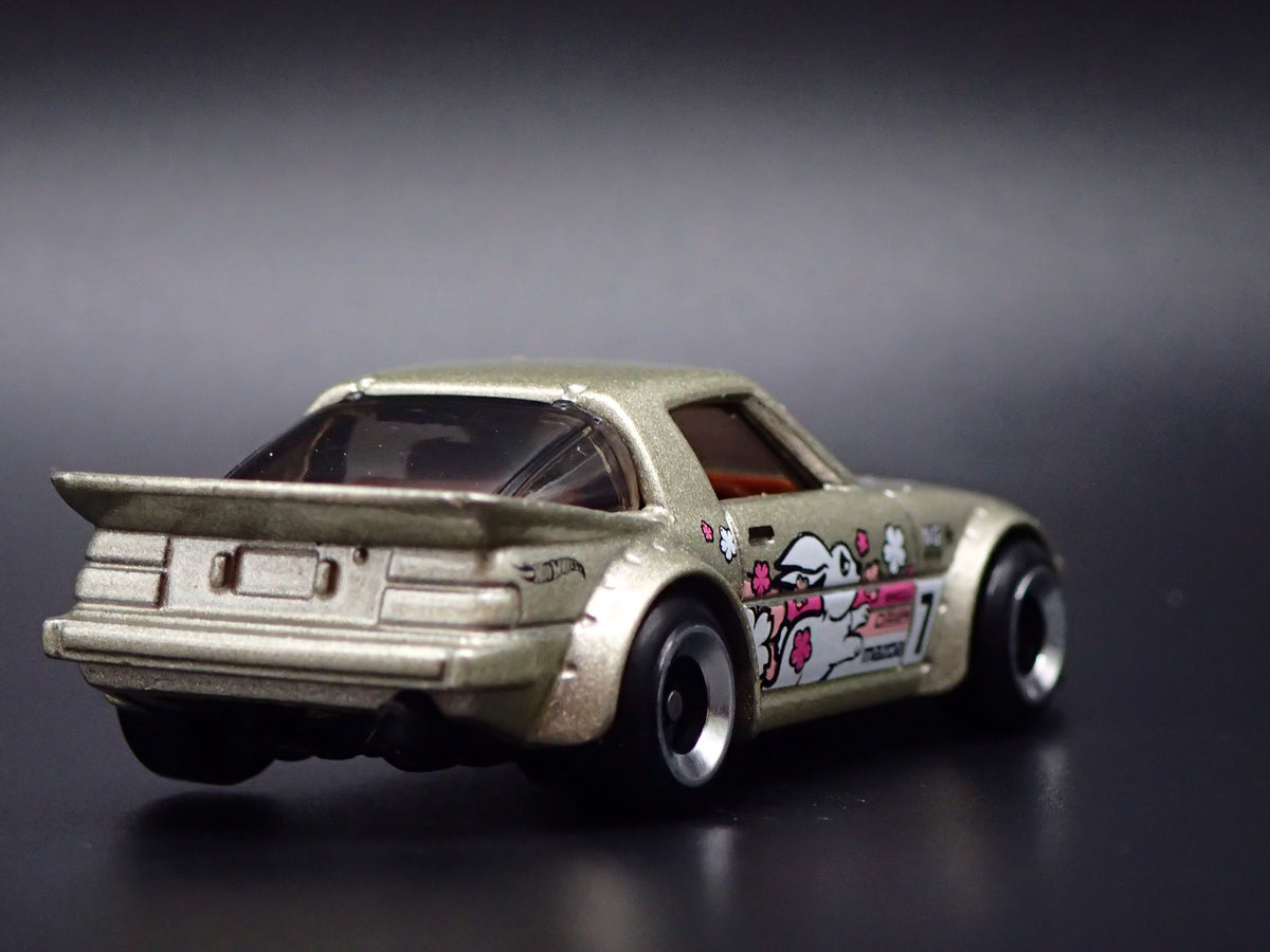 1978-1985 MAZDA RX7 JDM SILVER 1:64 SCALE COLLECTIBLE DIORAMA DIECAST MODEL CAR