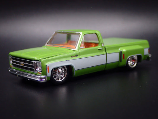 1978 CHEVY CHEVROLET SILVERADO 30 DUALLY SQUAREBODY TRUCK 1/64 DIECAST MODEL CAR