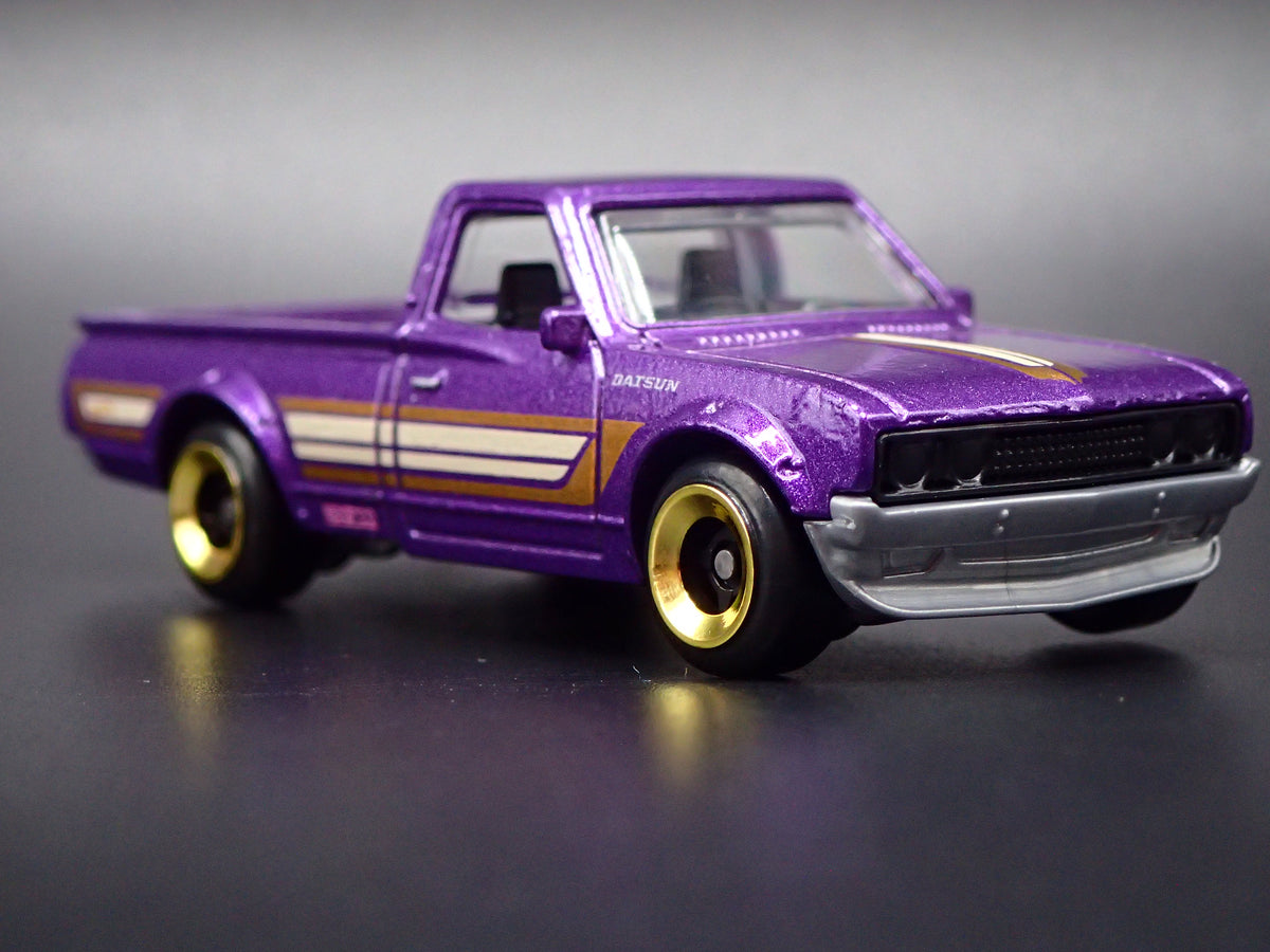 1973-1979 DATSUN 620 PICKUP TRUCK JDM PURPLE 1:64 SCALE DIORAMA DIECAST MODEL CAR