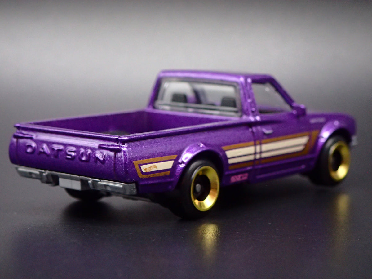 1973-1979 DATSUN 620 PICKUP TRUCK JDM PURPLE 1:64 SCALE DIORAMA DIECAST MODEL CAR