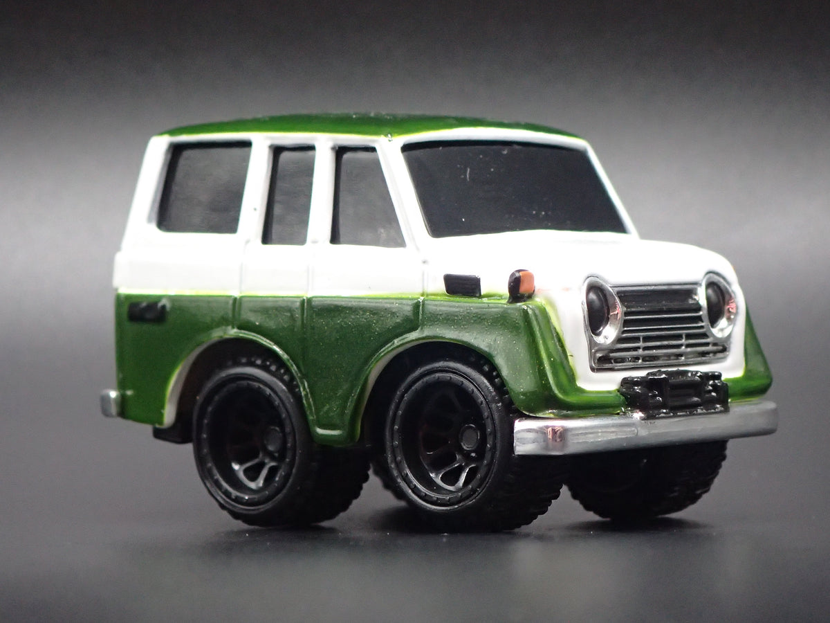 1967-1979 TOYOTA LAND CRUISER J50 CAR TUNED 1:64 SCALE DIORAMA DIECAST MODEL CAR
