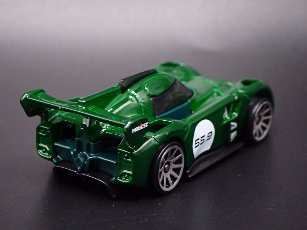 MCMURTRY SPEIRLING ELECTRIC CAR GREEN 1:64 SCALE DIORAMA DIECAST MODEL CAR