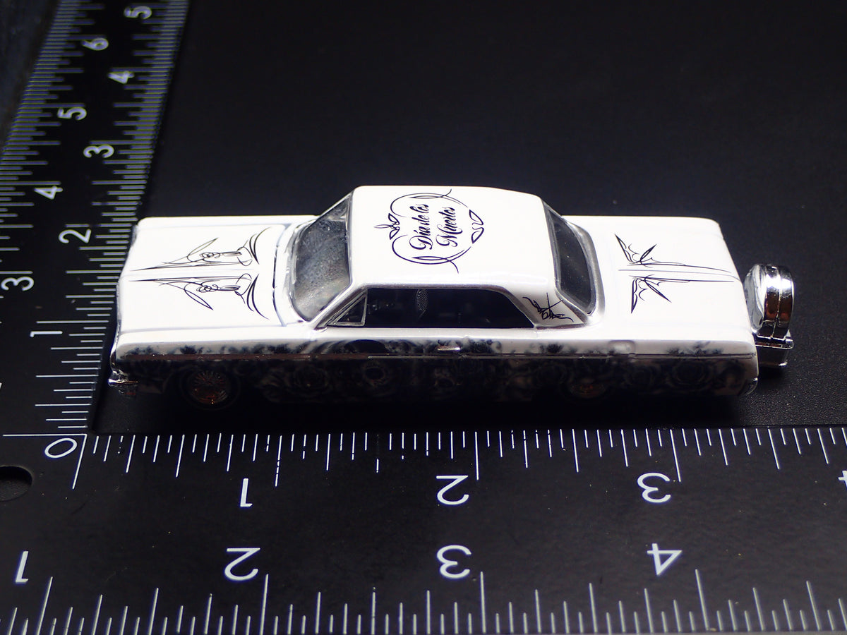 1964 64 CHEVY CHEVROLET IMPALA SS 283 1:64 SCALE DIORAMA DIECAST CAR