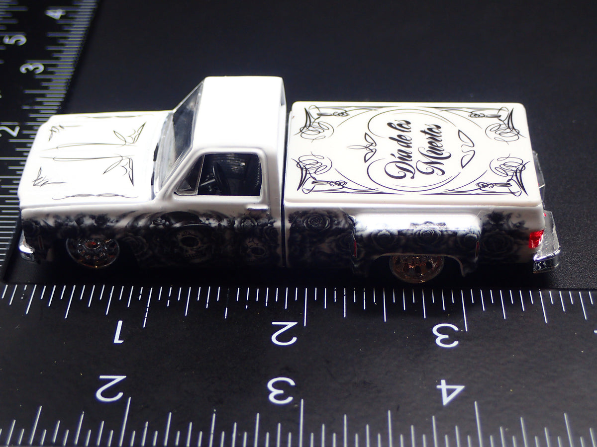 1978 CHEVY CHEVROLET SILVERADO 30 DUALLY SQUAREBODY TRUCK 1/64 DIECAST MODEL CAR