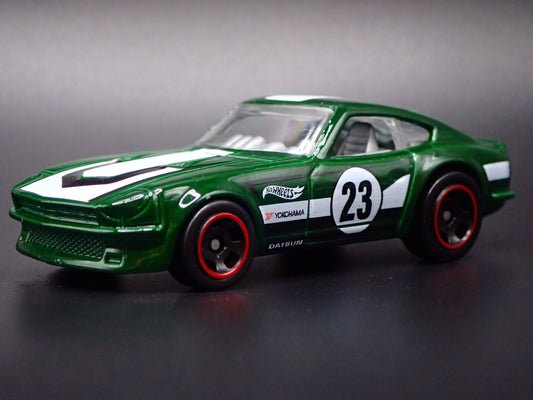 1970-1973 DATSUN 240Z JDM GREEN 1:64 SCALE COLLECTIBLE DIORAMA DIECAST MODEL CAR