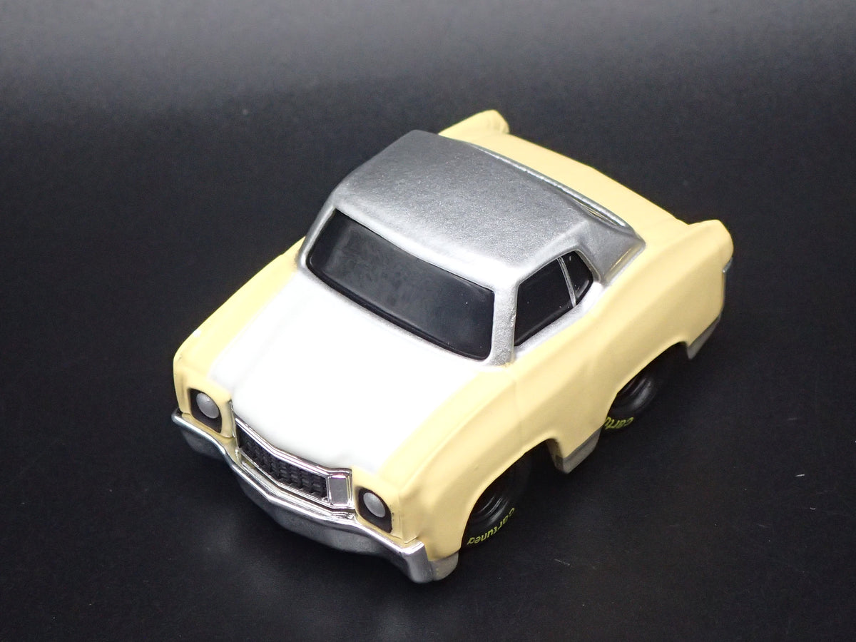 1970 70 CHEVY CHEVROLET MONTE CARLO CAR TUNED CREAM 1:64 SCALE DIECAST MODEL CAR