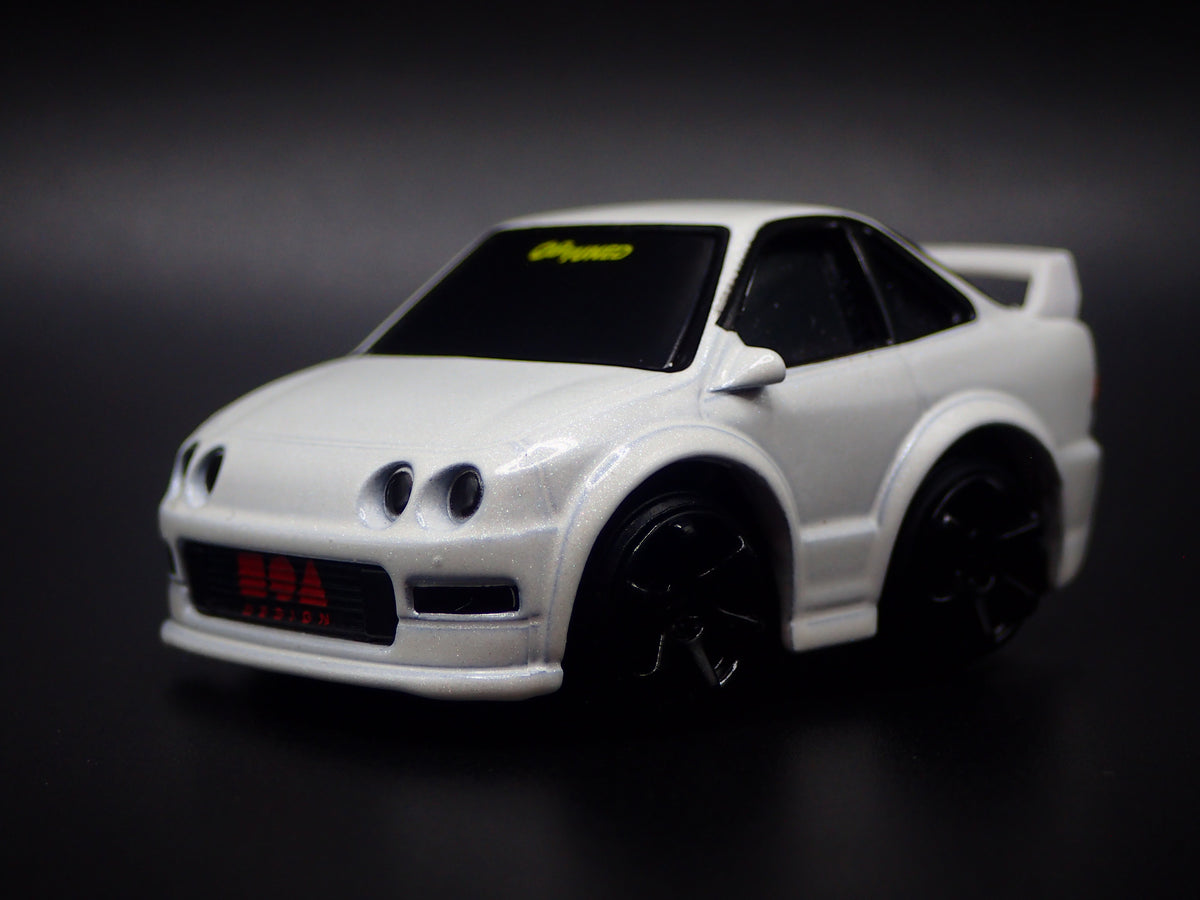 1995-2001 ACURA INTEGRA TYPE R WHITE CAR TUNED 1:64 SCALE DIECAST MODEL CAR