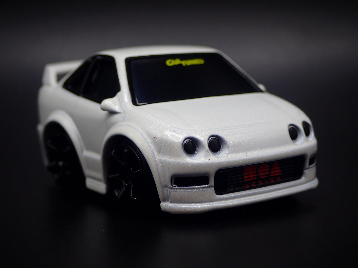 1995-2001 ACURA INTEGRA TYPE R WHITE CAR TUNED 1:64 SCALE DIECAST MODEL CAR
