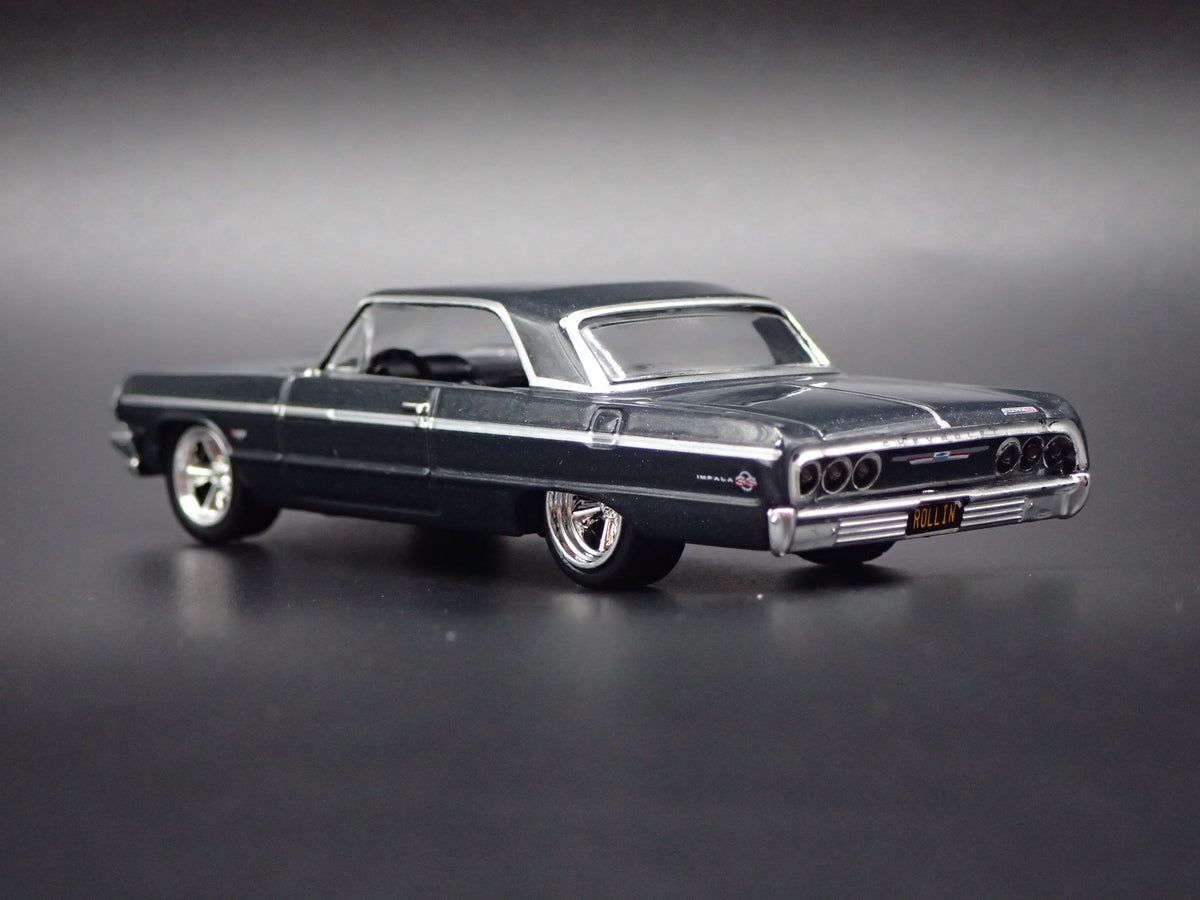 1964 64 CHEVY CHEVROLET IMPALA  SS BLUE 1:64 SCALE DIORAMA DIECAST CAR