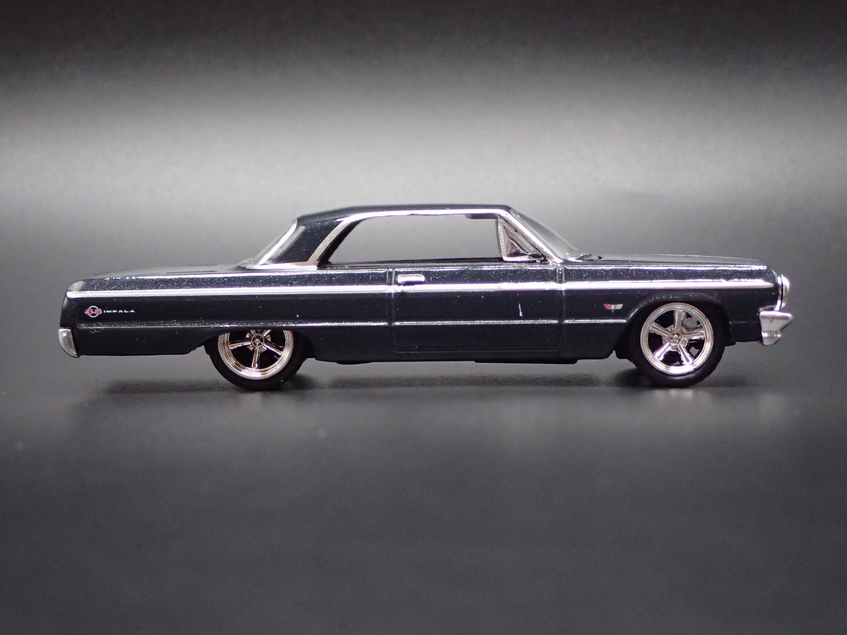 1964 64 CHEVY CHEVROLET IMPALA  SS BLUE 1:64 SCALE DIORAMA DIECAST CAR
