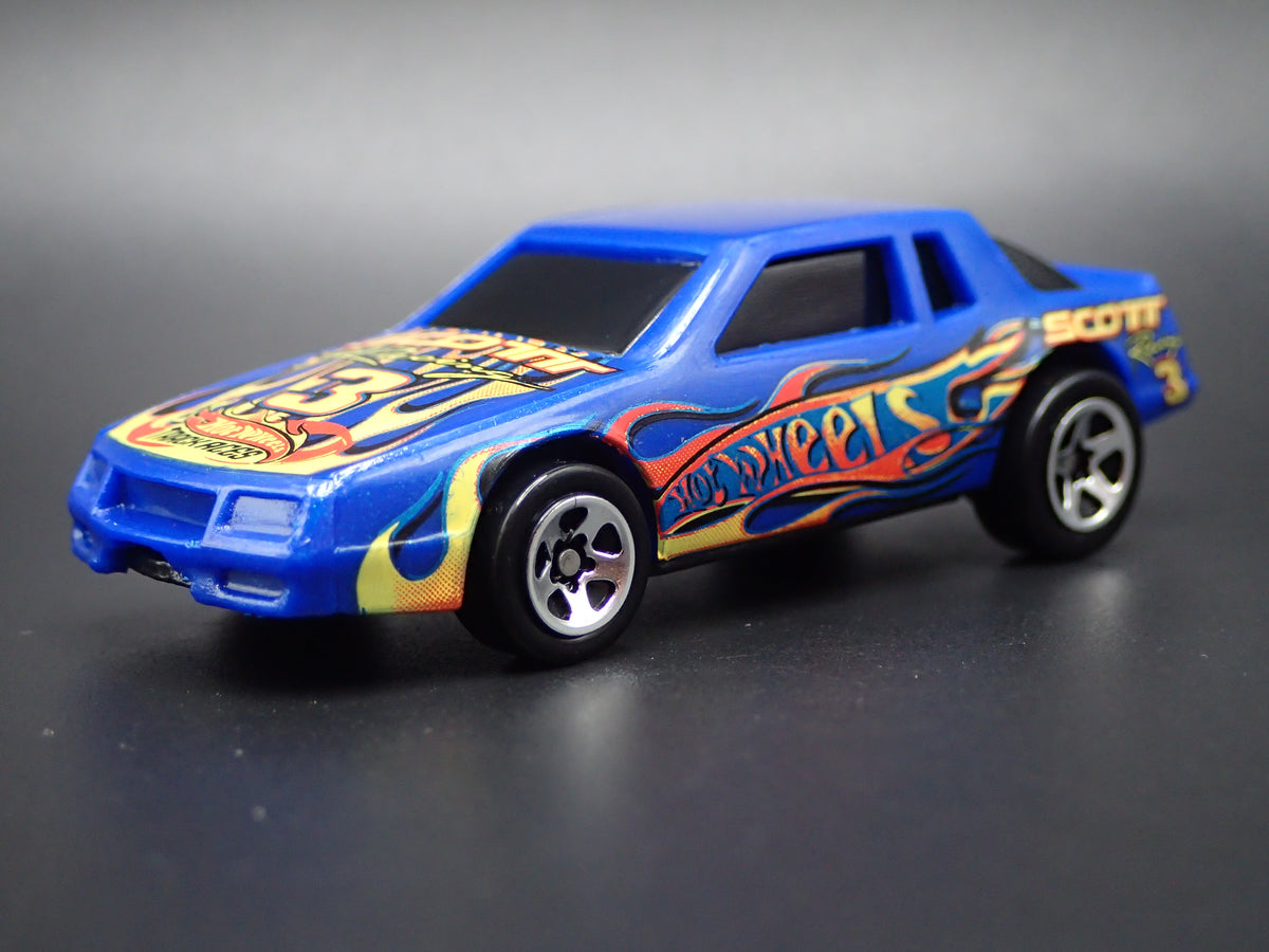 CHEVY STOCK CAR BLUE 1:64 SCALE COLLECTIBLE DIECAST MODEL CAR