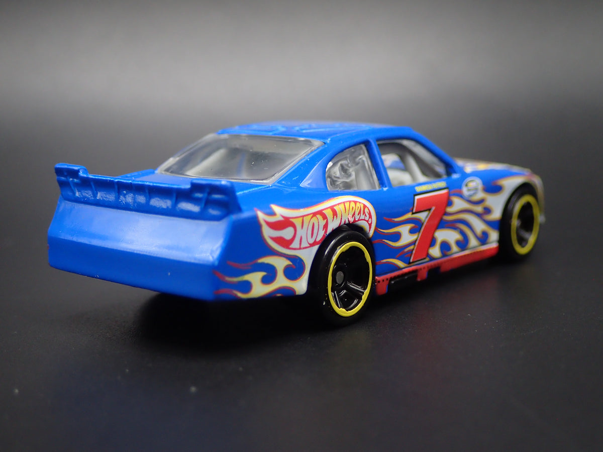 2010 10 CHEVY CHEVROLET IMPALA DANICA PATRRICK 1:64 SCALE DIECAST MODEL CAR