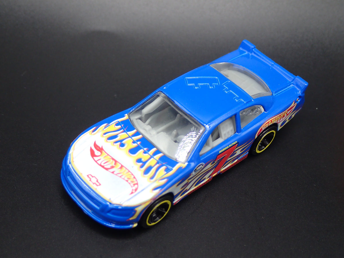 2010 10 CHEVY CHEVROLET IMPALA DANICA PATRRICK 1:64 SCALE DIECAST MODEL CAR