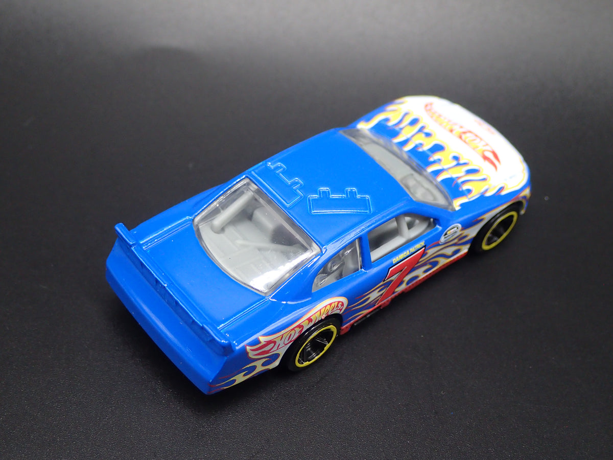 2010 10 CHEVY CHEVROLET IMPALA DANICA PATRRICK 1:64 SCALE DIECAST MODEL CAR