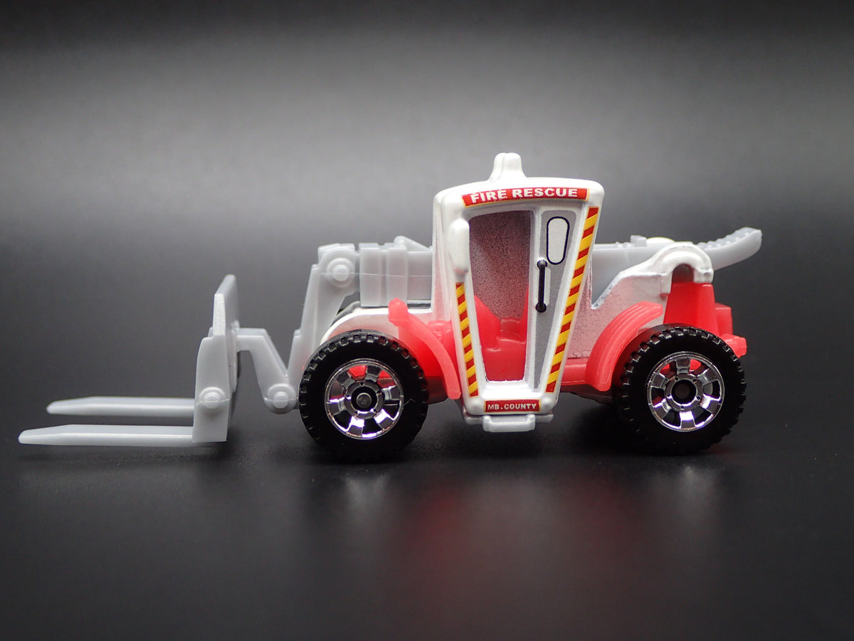 CONSTRUCTION FORKLIFT WHITE 1:64 MB SCALE COLLECTIBLE DIORAMA DIECAST MODEL CAR