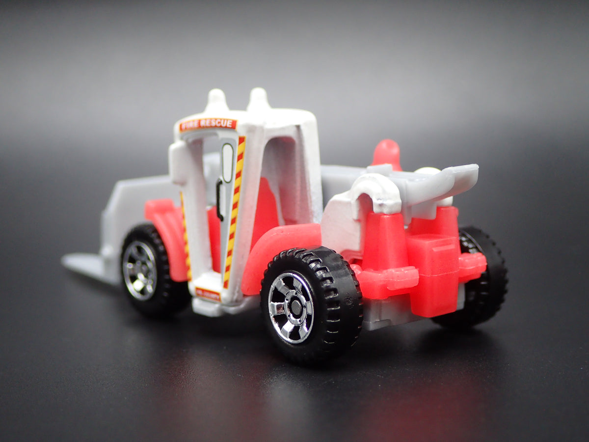 CONSTRUCTION FORKLIFT WHITE 1:64 MB SCALE COLLECTIBLE DIORAMA DIECAST MODEL CAR