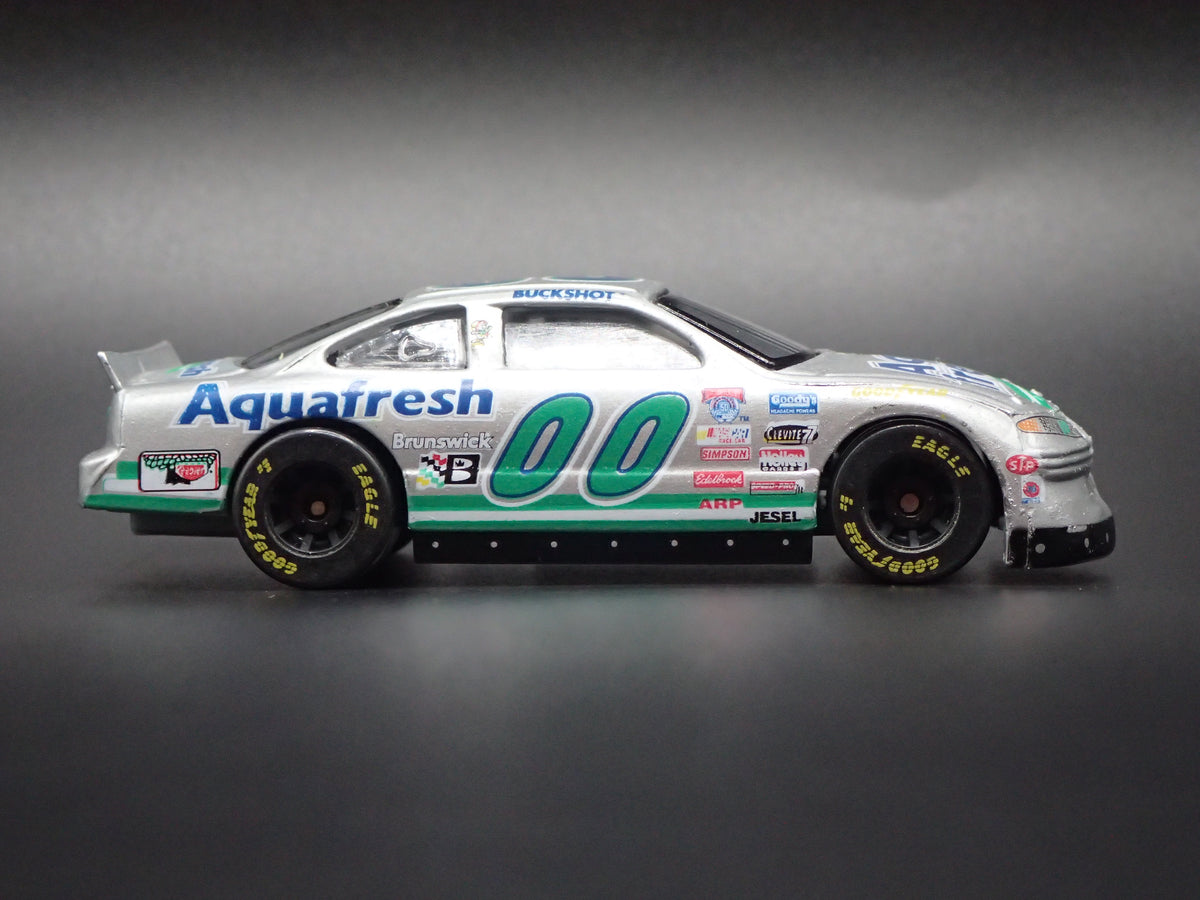 1998 98 PONTIAC GRAND PRIX 00 BUCKSHOT JONES NASCAR 1:64 DIECAST MODEL CAR