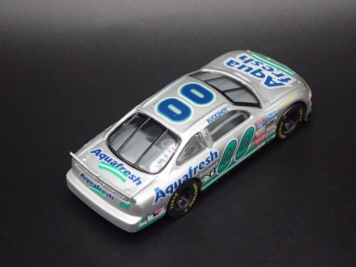1998 98 PONTIAC GRAND PRIX 00 BUCKSHOT JONES NASCAR 1:64 DIECAST MODEL CAR