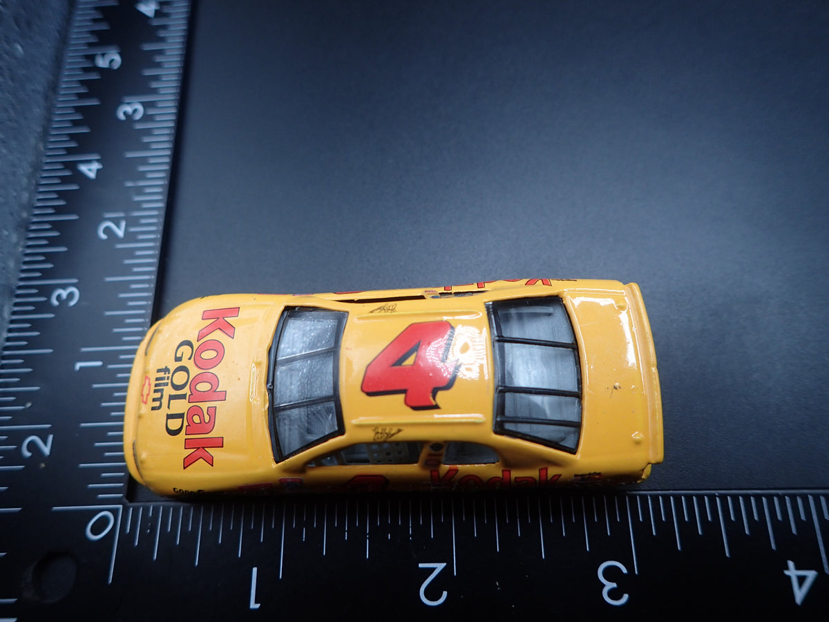 1998 CHEVY CHEVROLET MONTE CARLO 4 STERLING MARLIN NASCAR 1:64 SCALE DIECAST MODEL CAR