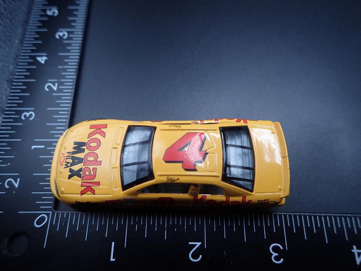 1998 CHEVY CHEVROLET MONTE CARLO 4 STERLING MARLIN NASCAR 1:64 SCALE DIECAST MODEL CAR