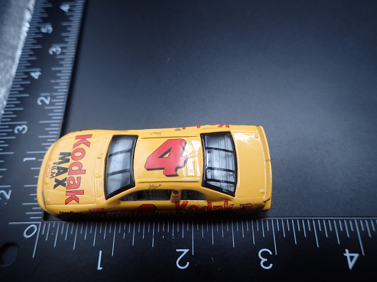 1999 CHEVY CHEVROLET MONTE CARLO 4 STERLING MARLIN NASCAR 1:64 SCALE DIECAST MODEL CAR