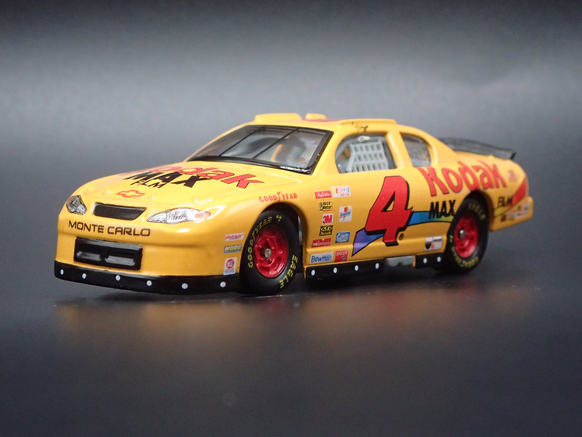 2000 CHEVY CHEVROLET MONTE CARLO 4 STERLING MARLIN NASCAR 1:64 SCALE DIECAST MODEL CAR