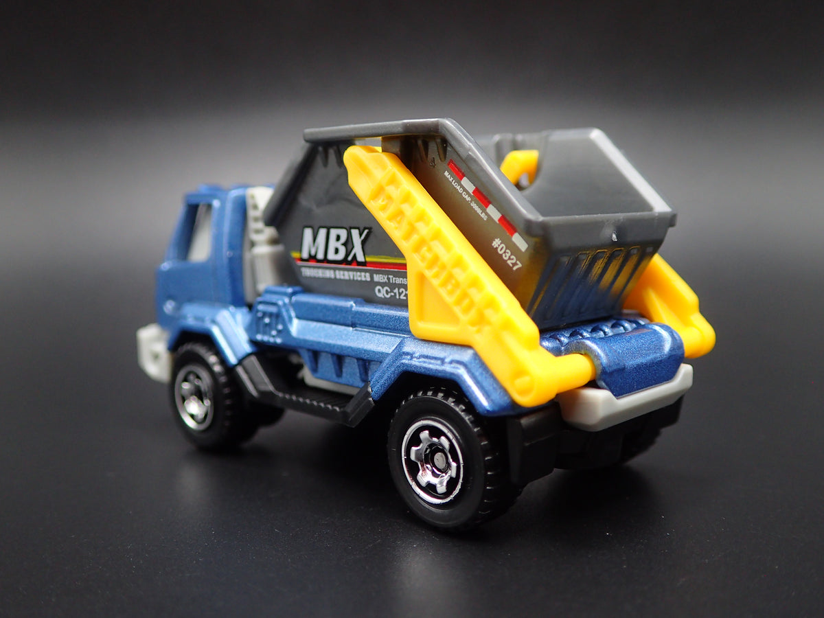 MODERN GARBAGE TIPPER TRASH TRUCK & DUMPSTER 1/64 MB SCALE DIECAST MODEL CAR