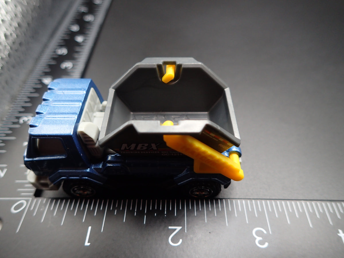 MODERN GARBAGE TIPPER TRASH TRUCK & DUMPSTER 1/64 MB SCALE DIECAST MODEL CAR