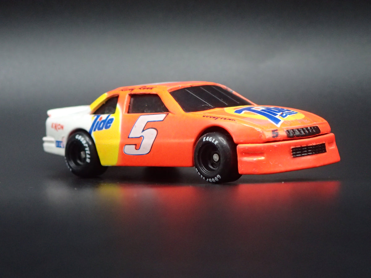1992 92 CHEVY LUMINA RICKY RUDD TIDE NASCAR 1:64 SCALE DIECAST MODEL CAR