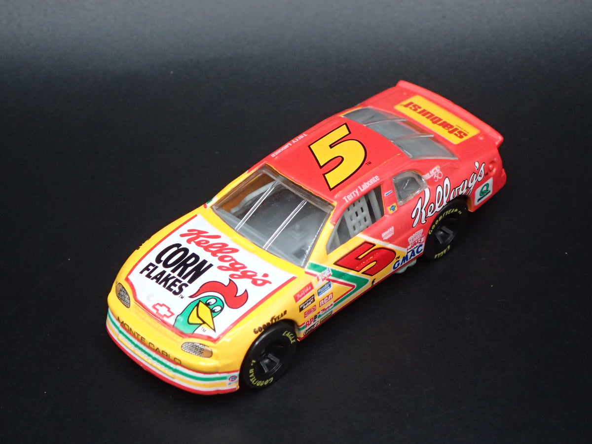 1997 CHEVY CHEVROLET MONTE CARLO 5 TERRY LABONTE NASCAR 1:64 SCALE DIECAST CAR