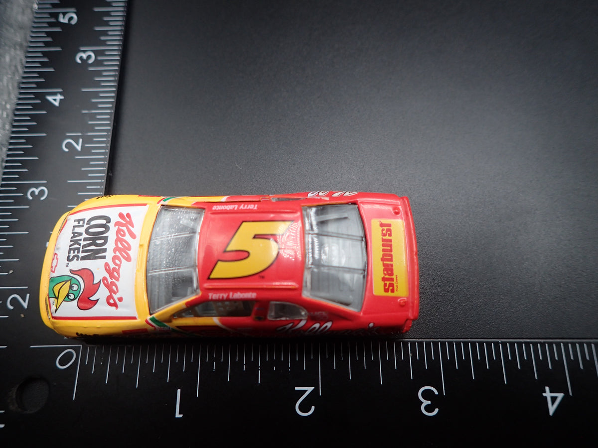 1997 CHEVY CHEVROLET MONTE CARLO 5 TERRY LABONTE NASCAR 1:64 SCALE DIECAST CAR