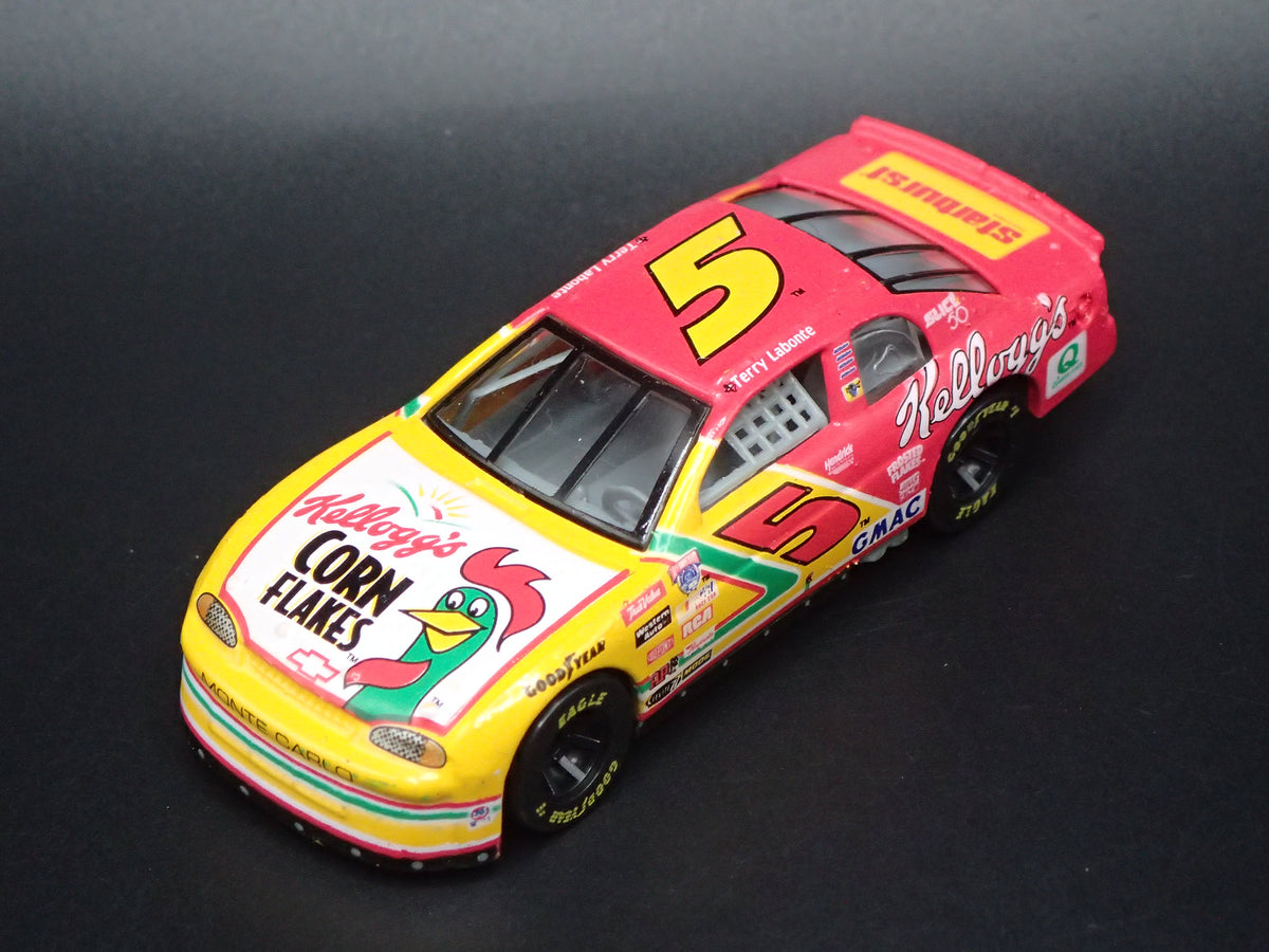 1998 CHEVY CHEVROLET MONTE CARLO 5 TERRY LABONTE NASCAR 1:64 SCALE DIECAST CAR