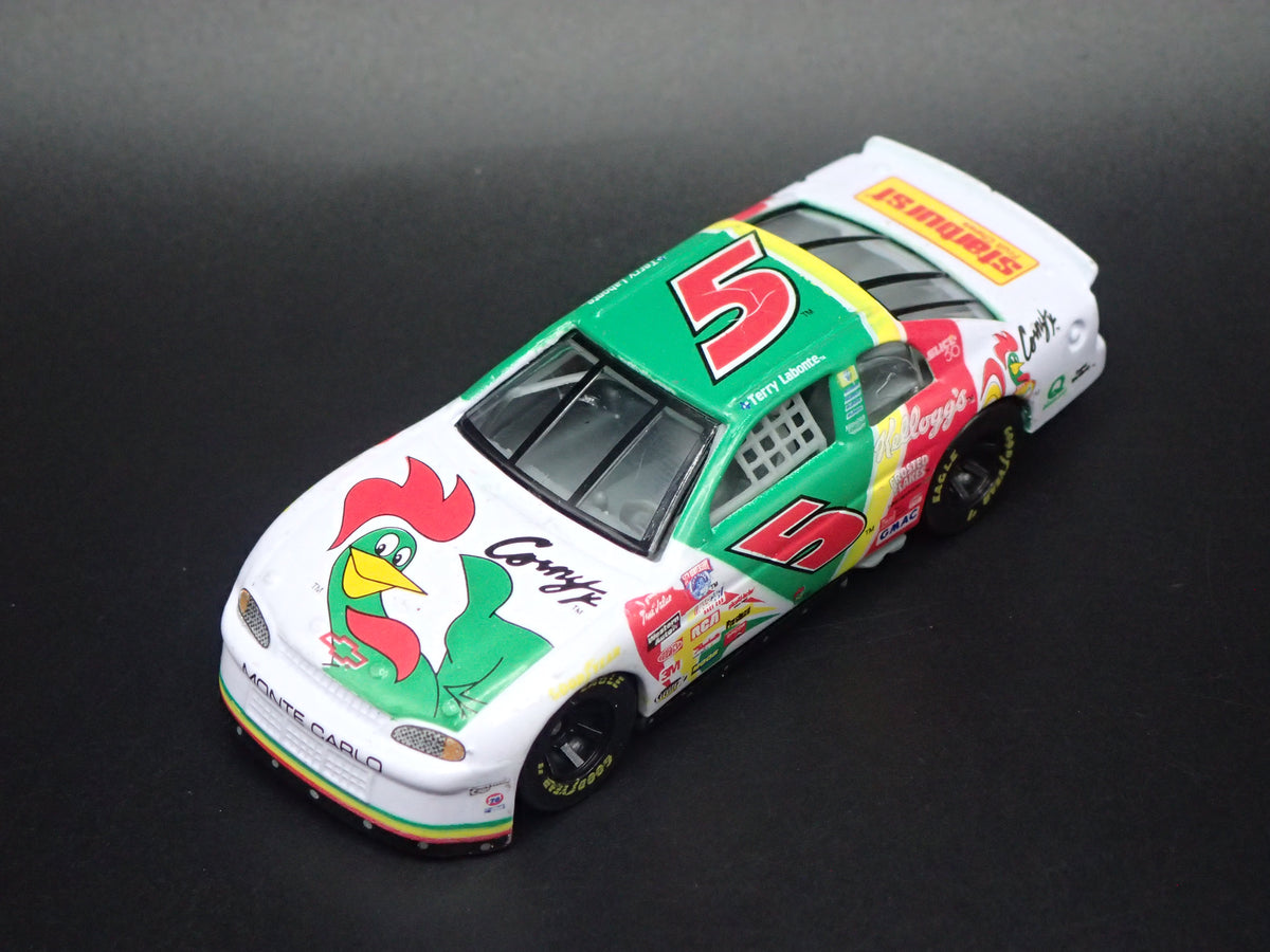 1998 CHEVY CHEVROLET MONTE CARLO 5 TERRY LABONTE NASCAR 1:64 SCALE DIECAST CAR