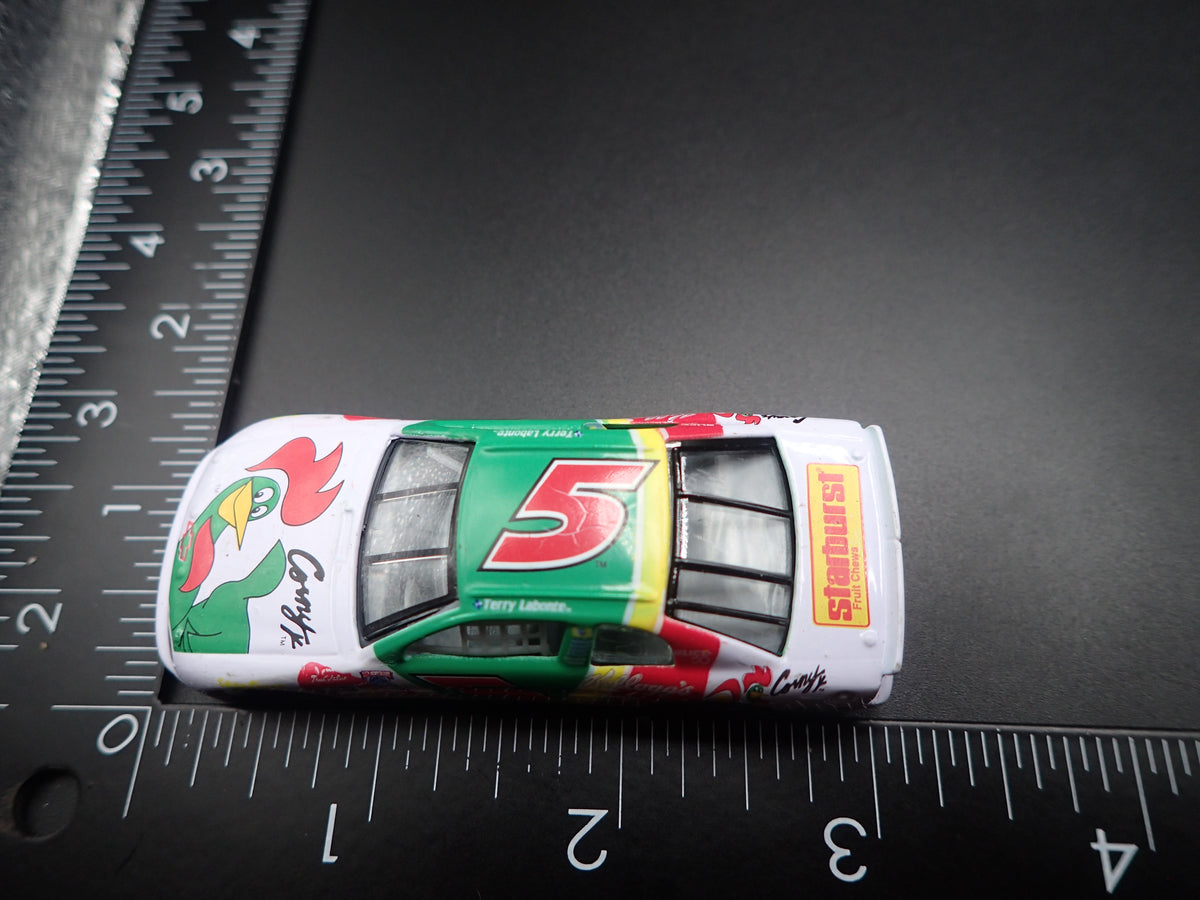 1998 CHEVY CHEVROLET MONTE CARLO 5 TERRY LABONTE NASCAR 1:64 SCALE DIECAST CAR