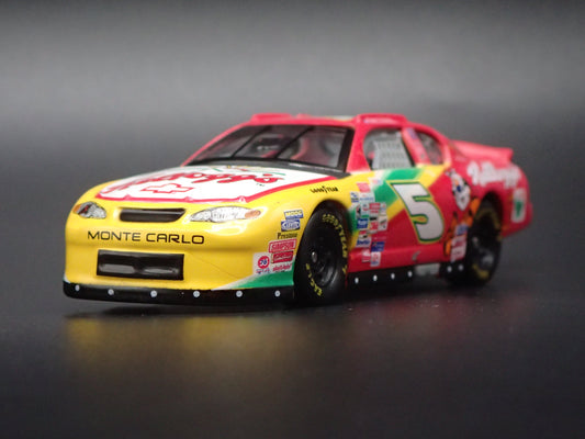 2000 CHEVY CHEVROLET MONTE CARLO 5 TERRY LABONTE NASCAR 1:64 SCALE DIECAST CAR