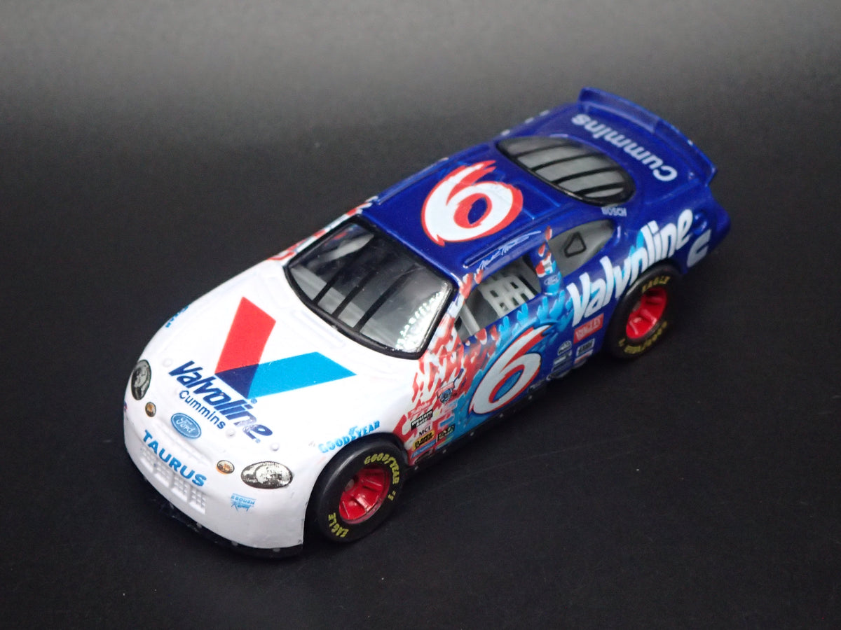1998 98 FORD TAURUS 6 MARK MARTIN NASCAR 1/64 SCALE DIECAST MODEL CAR