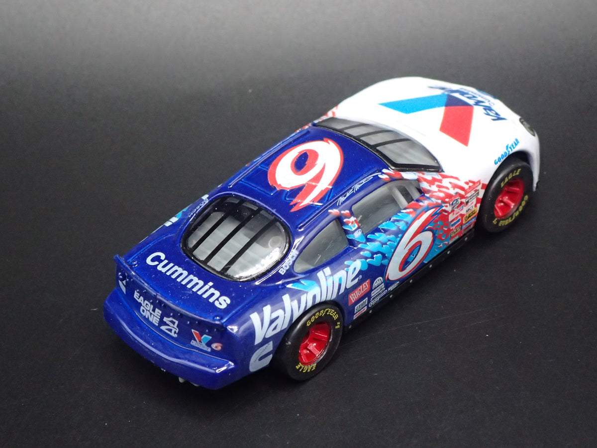 1998 98 FORD TAURUS 6 MARK MARTIN NASCAR 1/64 SCALE DIECAST MODEL CAR