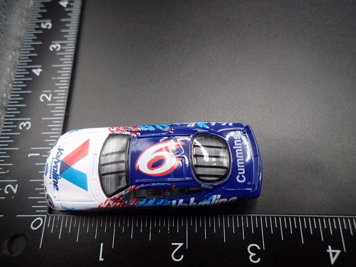 1998 98 FORD TAURUS 6 MARK MARTIN NASCAR 1/64 SCALE DIECAST MODEL CAR