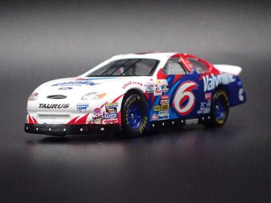 2000 00 FORD TAURUS 6 MARK MARTIN NASCAR 1/64 SCALE DIECAST MODEL CAR