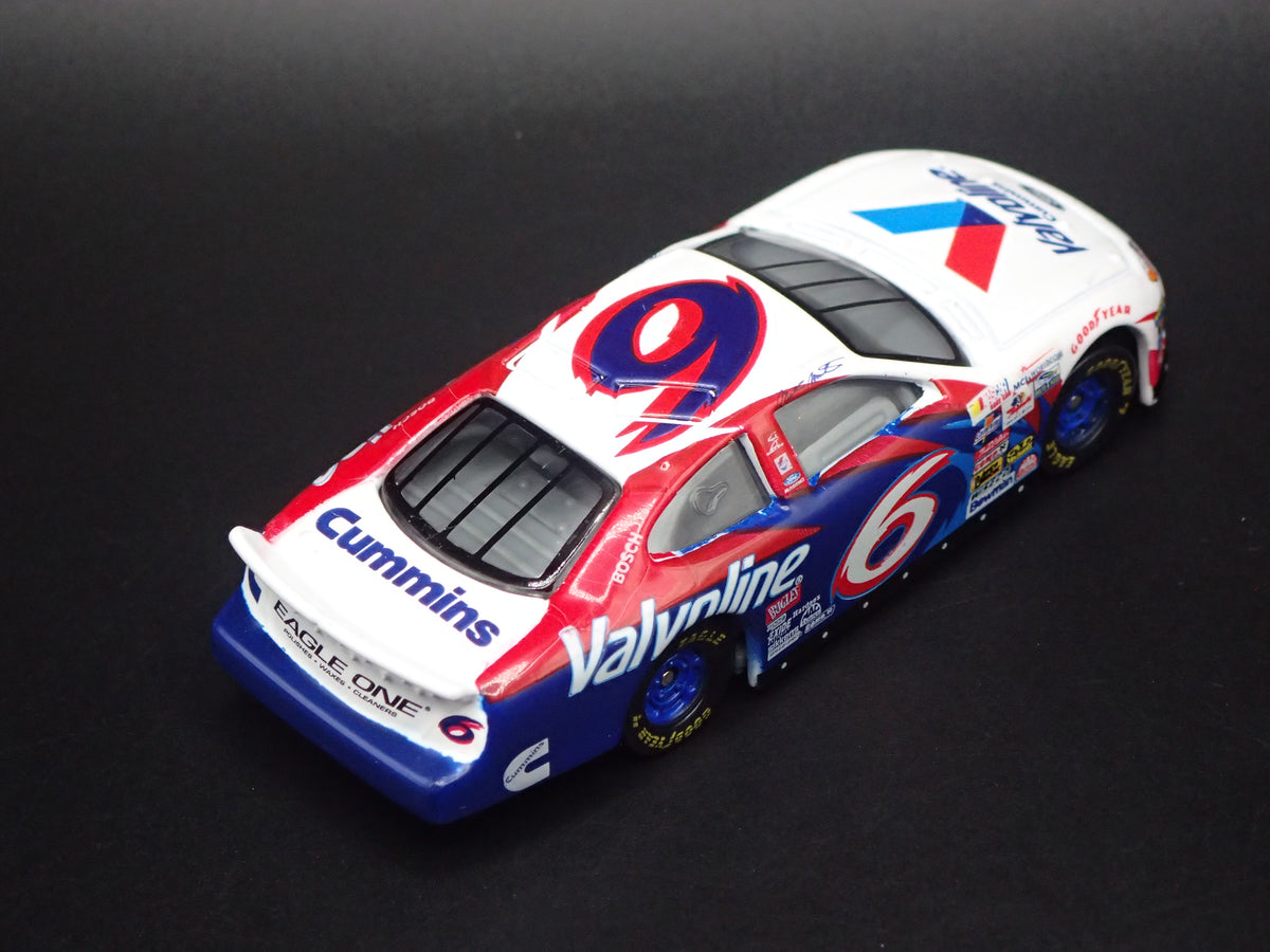 2000 00 FORD TAURUS 6 MARK MARTIN NASCAR 1/64 SCALE DIECAST MODEL CAR